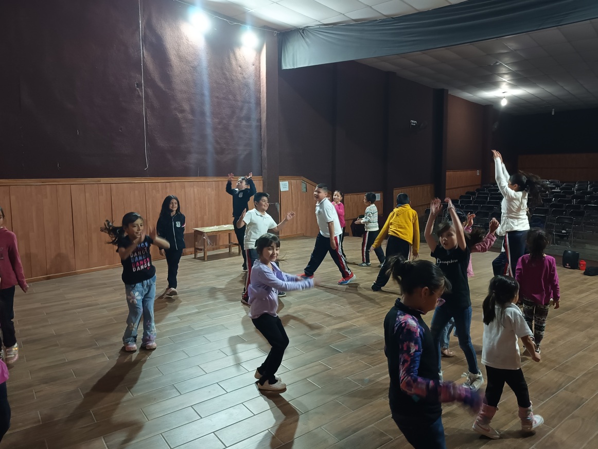 Actividad Cultural Comunitaria: Tiempo de Cosecha: Obra Teatral "Hacienda Vieja"